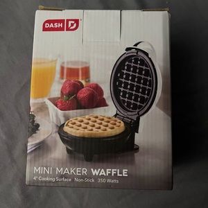 Dash Mini Waffle Maker